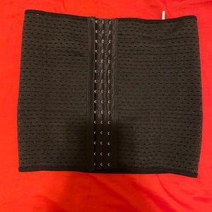 Waist trainer